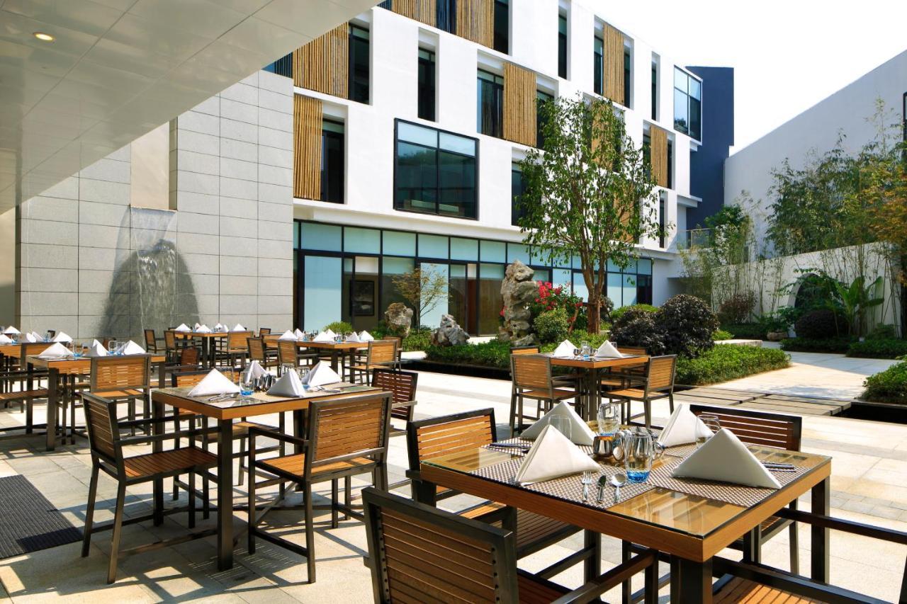 Crowne Plaza Huangshan Taiping Lake, An Ihg Hotel Экстерьер фото
